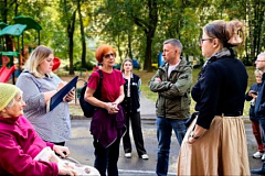 В Ломоносовском районе обследовали дворовые территории