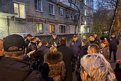 На ул. Панферова в Ломоносовском районе восстановят неработающие опоры освещения